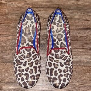 Rothys Animal Print Leopard Spotted Cap Toe shoes size - W6